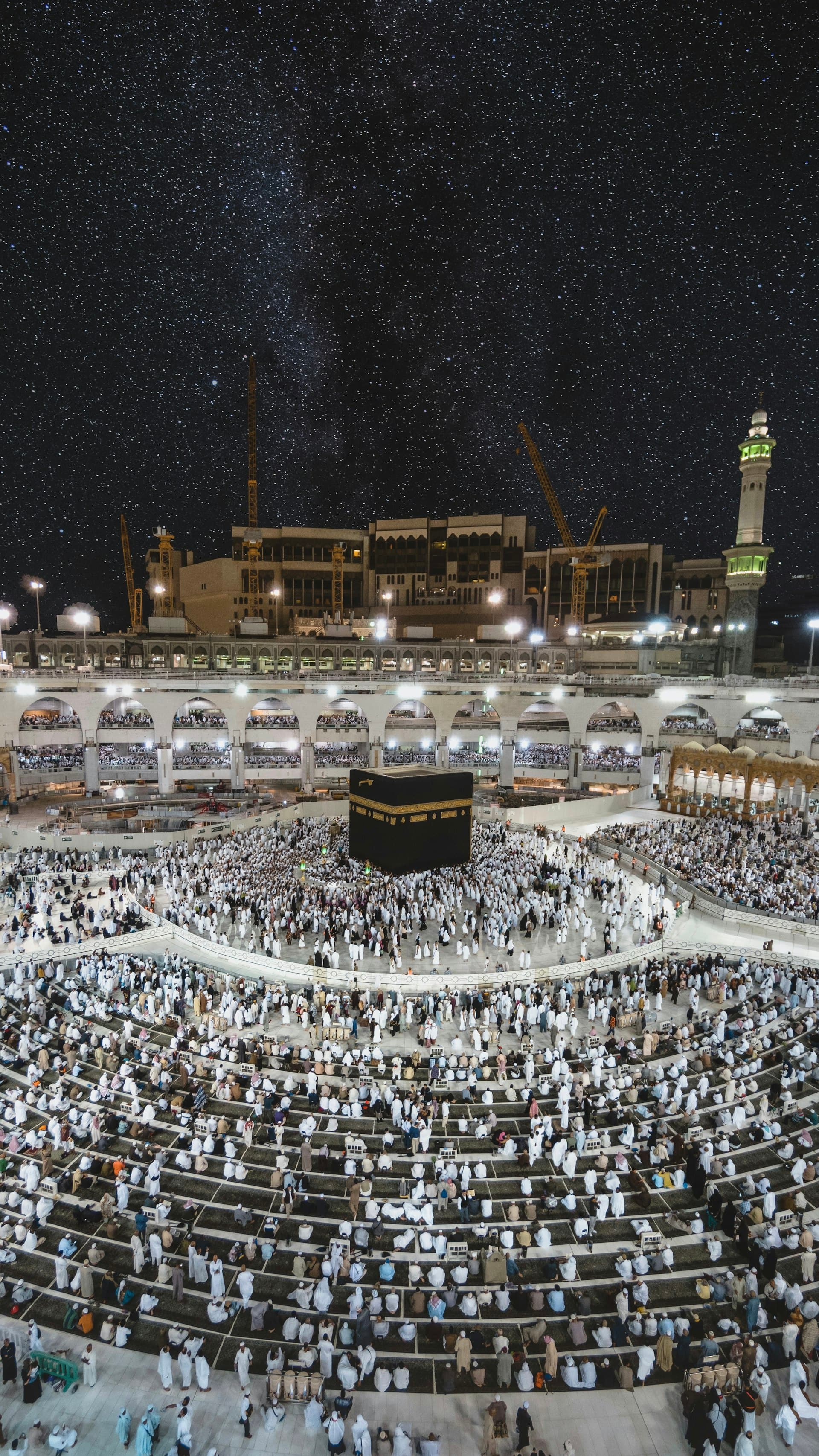 Pilgrims in the Haram, Makkah